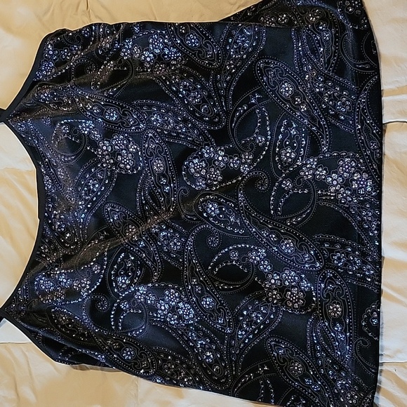 Chico's women's Black shimmer camisol w/built-in bra & adjustable straps Size 3 - Picture 12 of 12